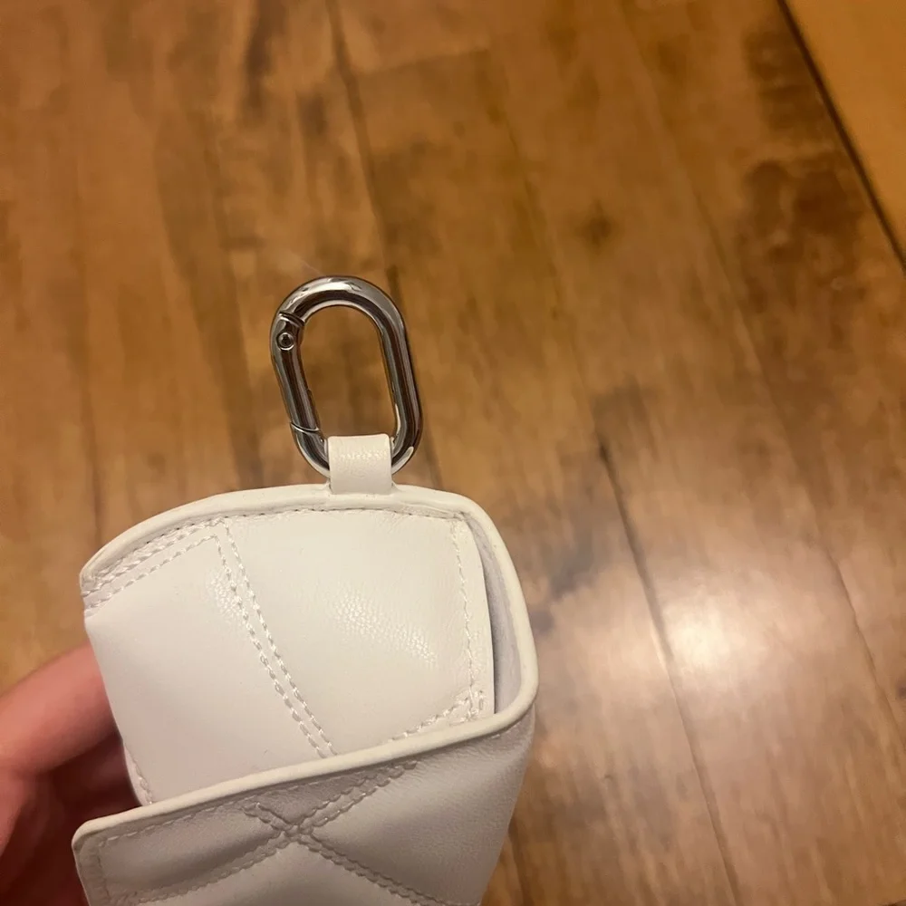 Sunglass case - Picture 2 of 3